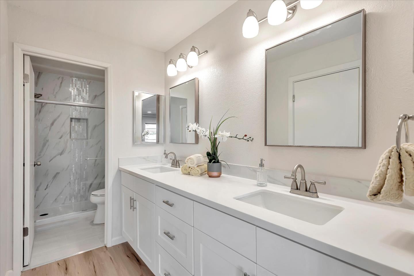 815 Sea Spray LN 304