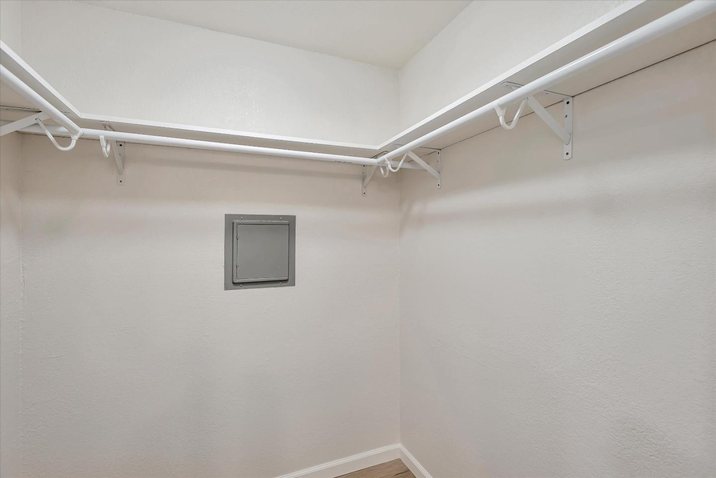 815 Sea Spray LN 304