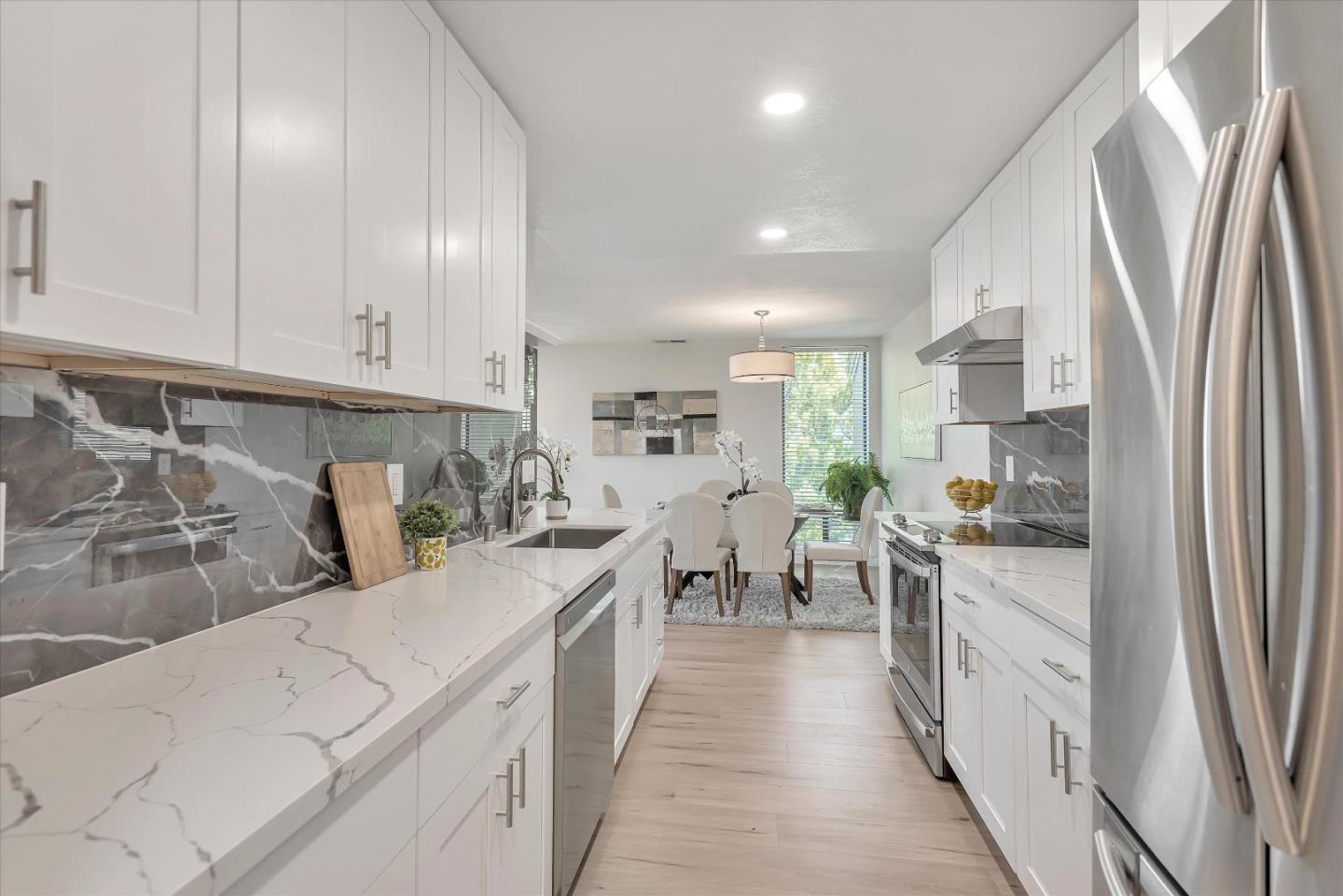 815 Sea Spray LN 304