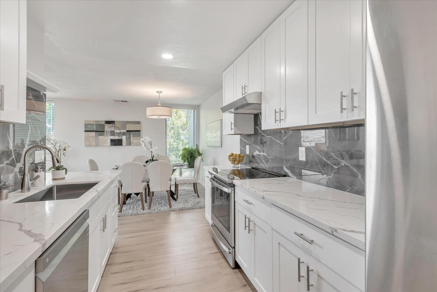 815 Sea Spray LN 304