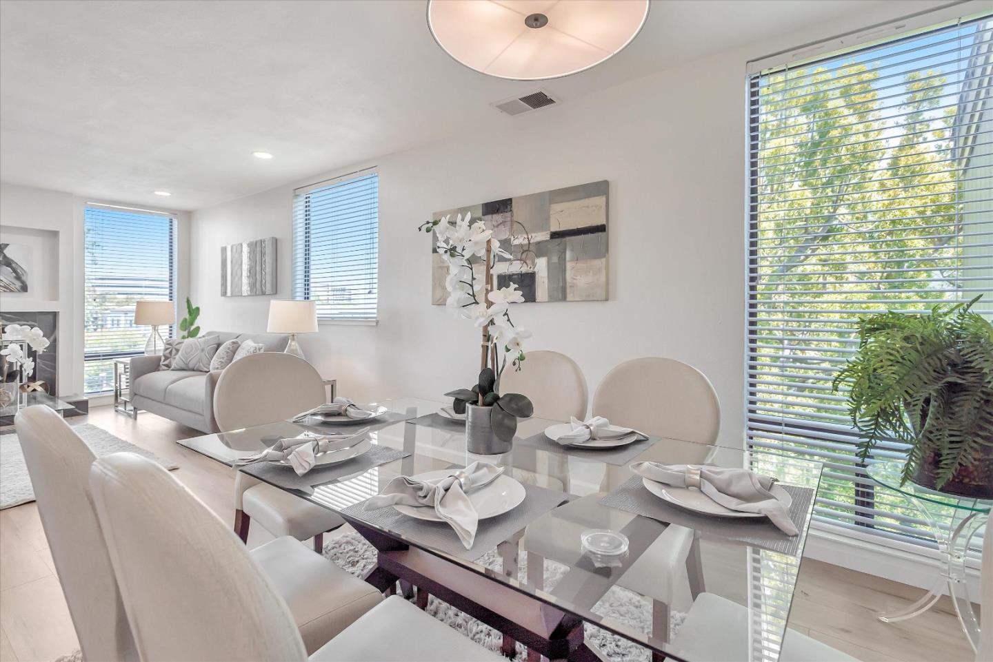 815 Sea Spray LN 304