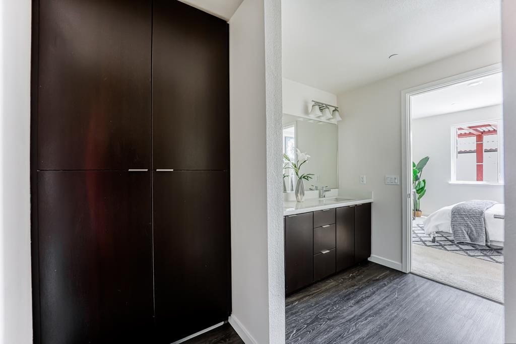 1850 El Camino Real 223