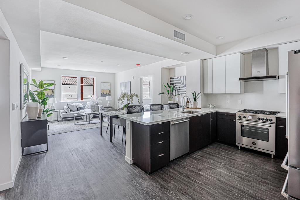 1850 El Camino Real 223