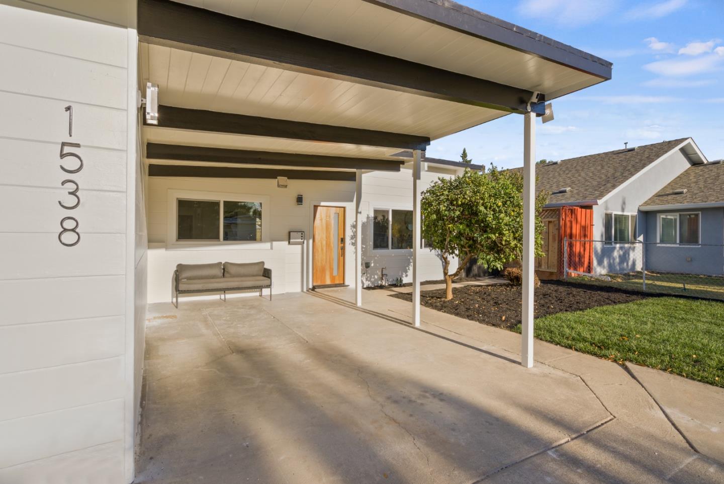 1538 Santa Paula AVE