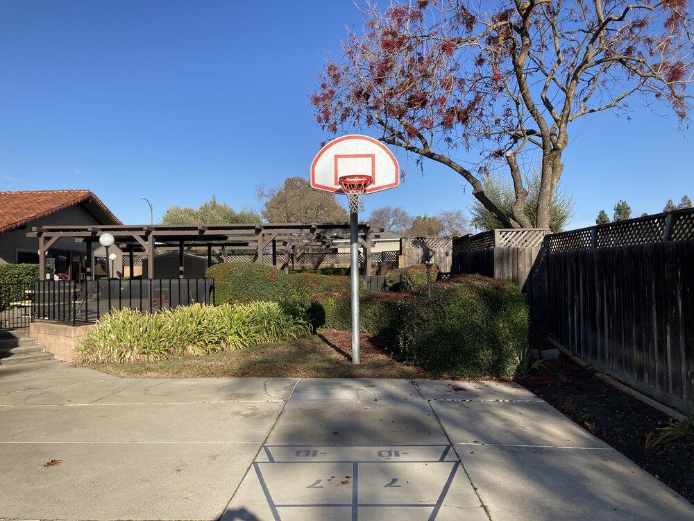 6314 Camino Verde DR