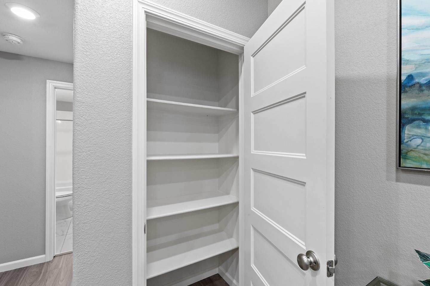 1038 Bellante LN 2