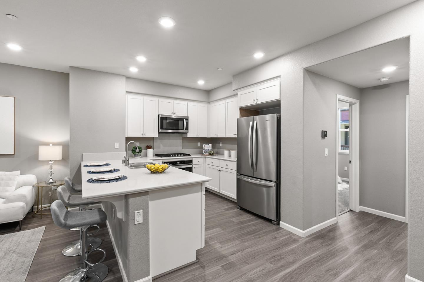 1038 Bellante LN 2