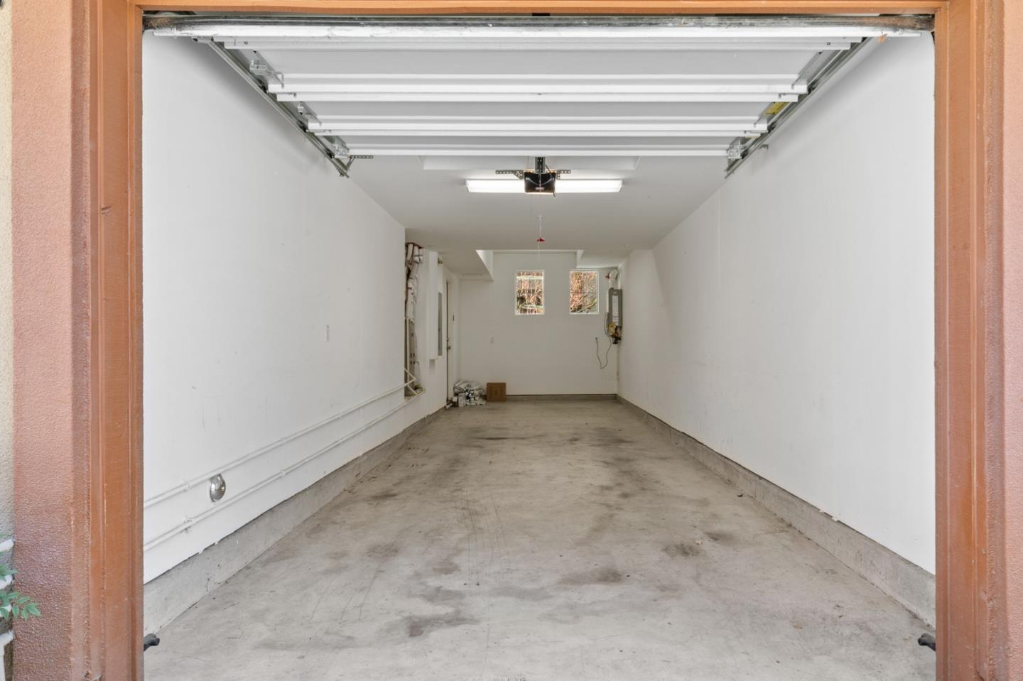 1038 Bellante LN 2
