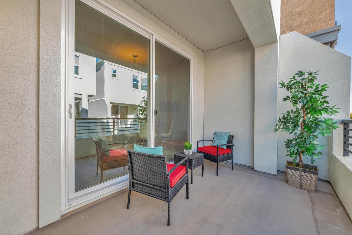851 Pepper PL