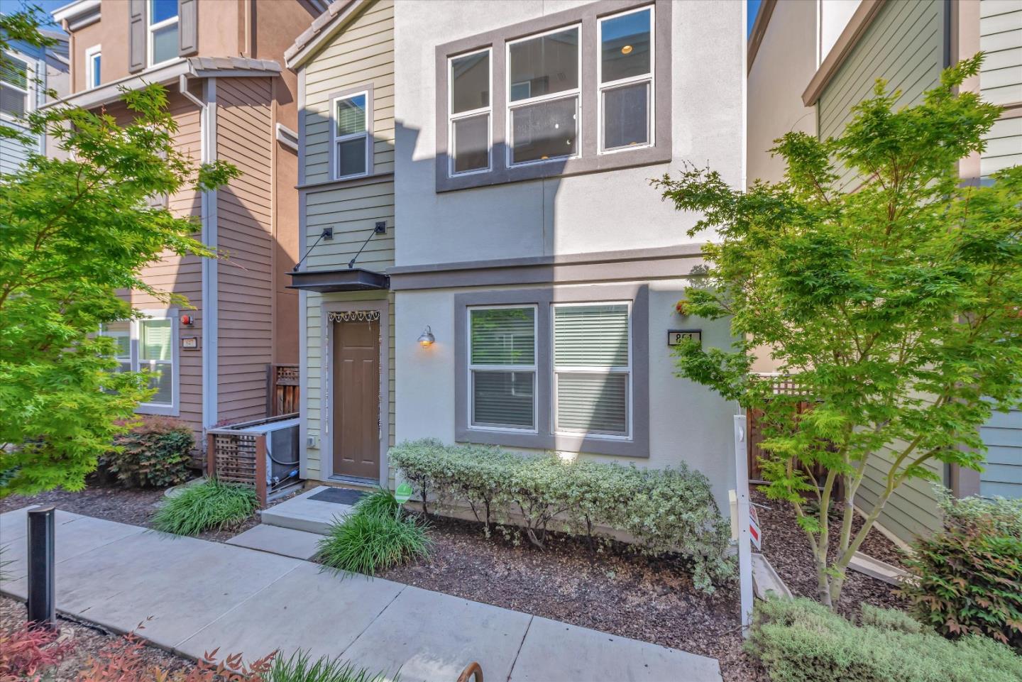 851 Pepper PL