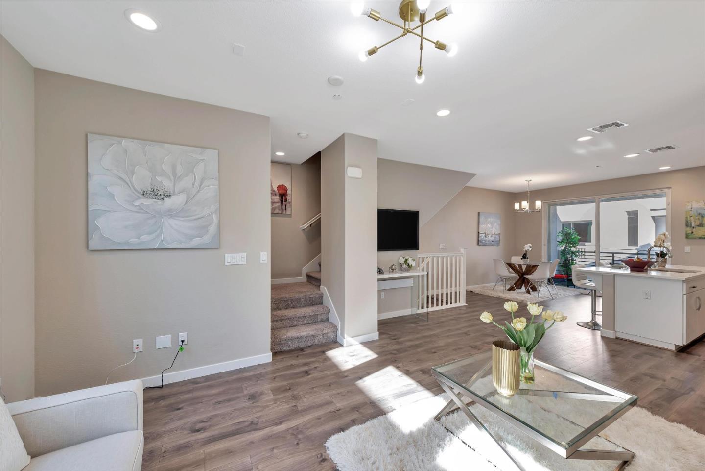 851 Pepper PL
