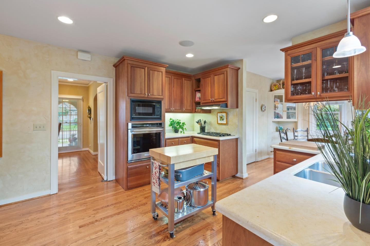1347 Glenwood AVE