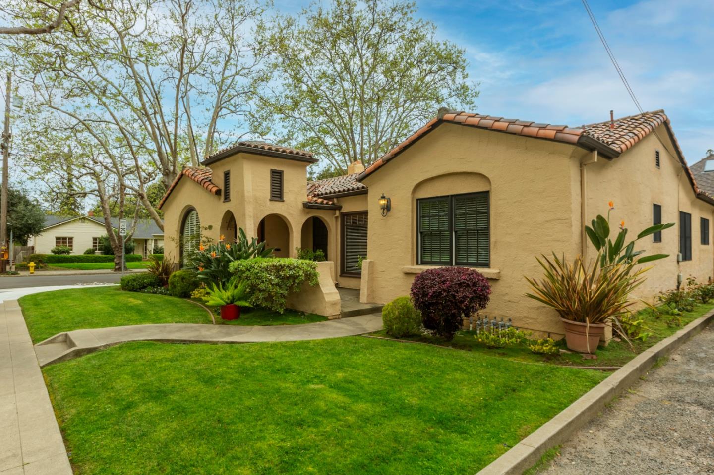 1347 Glenwood AVE