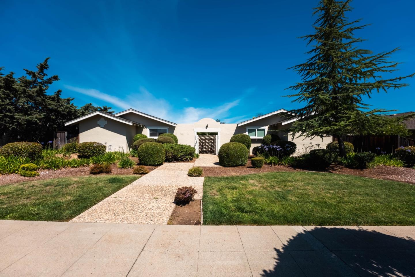 6581-6583 Crown BLVD