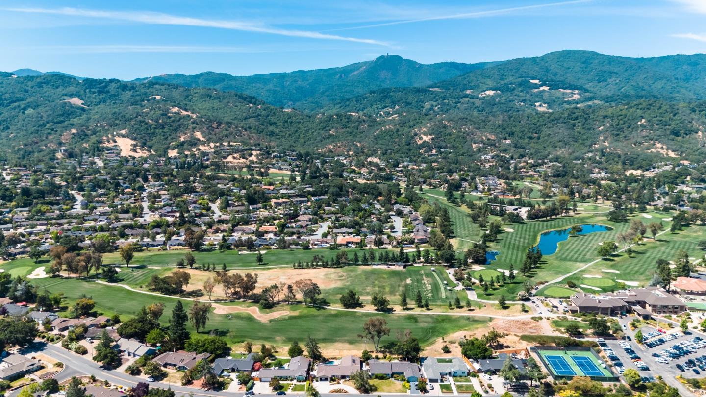 6581-6583 Crown BLVD