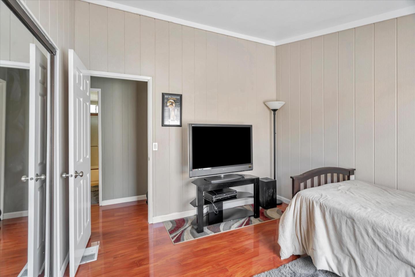 396 Chateau la Salle DR 396