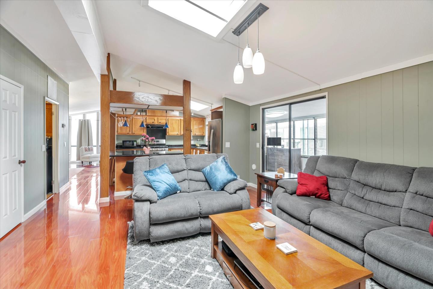 396 Chateau la Salle DR 396