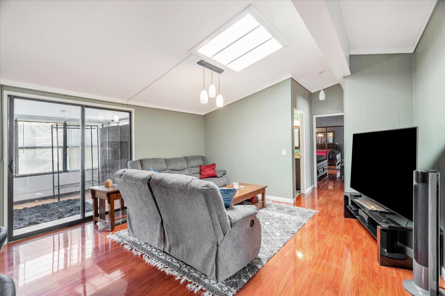 396 Chateau la Salle DR 396