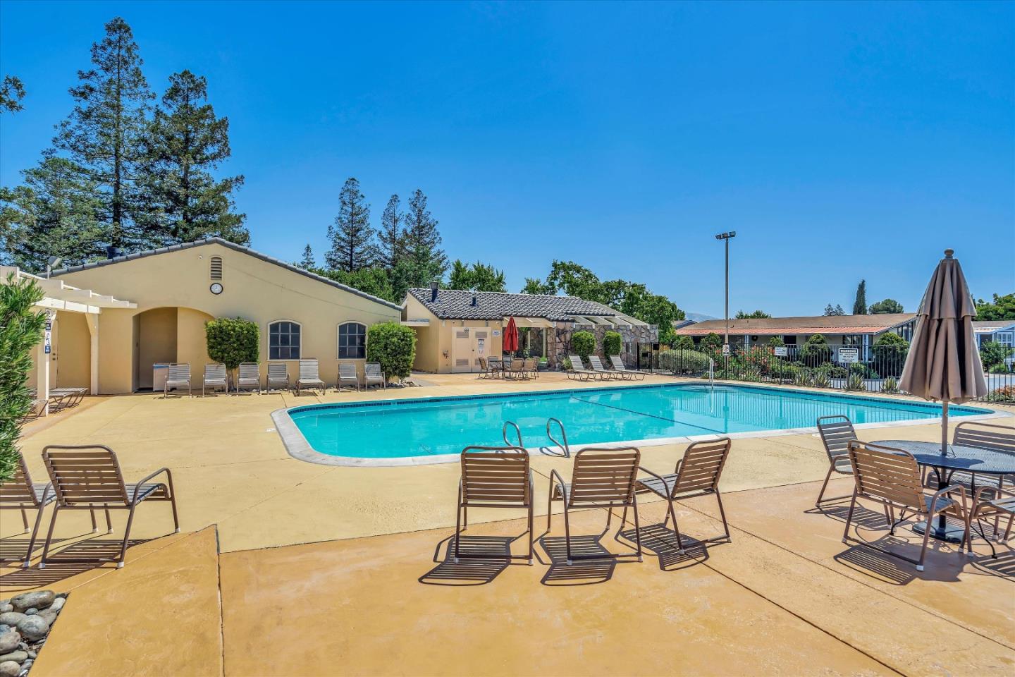 396 Chateau la Salle DR 396