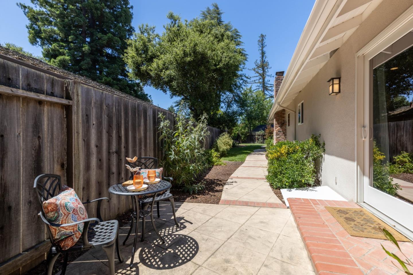 447 Traverso AVE