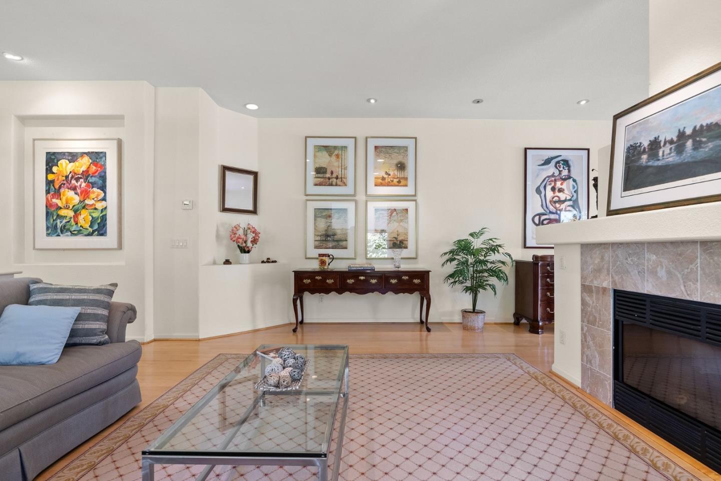 9010 Village View DR