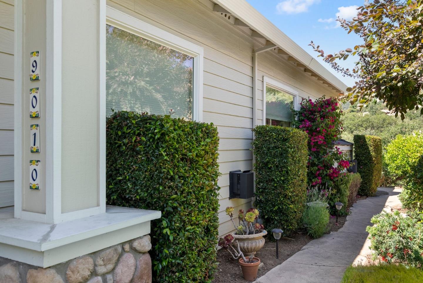 9010 Village View DR