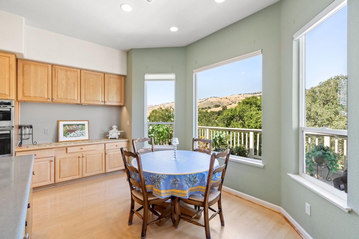 9010 Village View DR