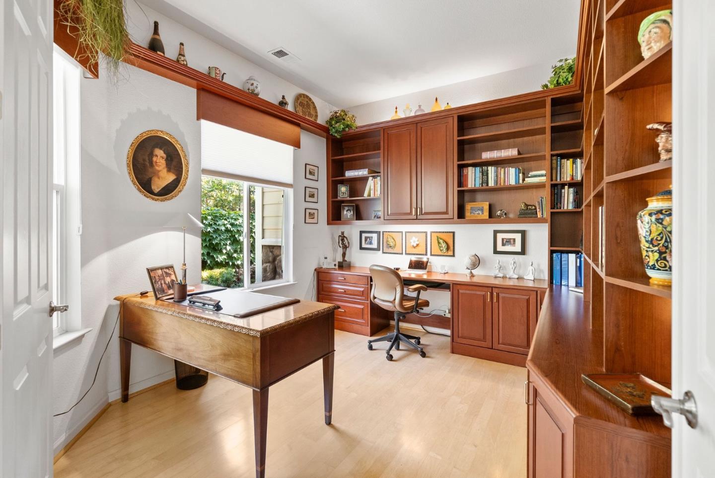 9010 Village View DR