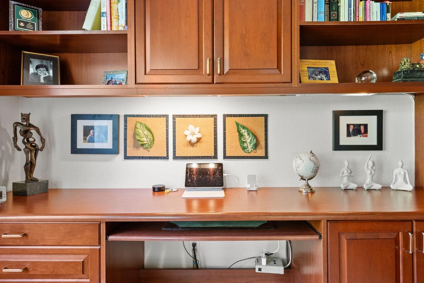 9010 Village View DR