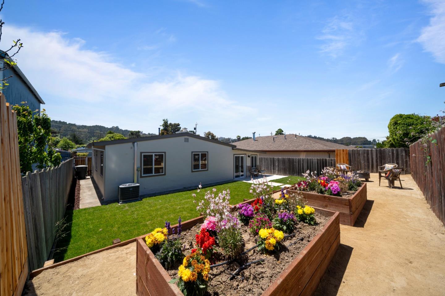 838 Newman DR