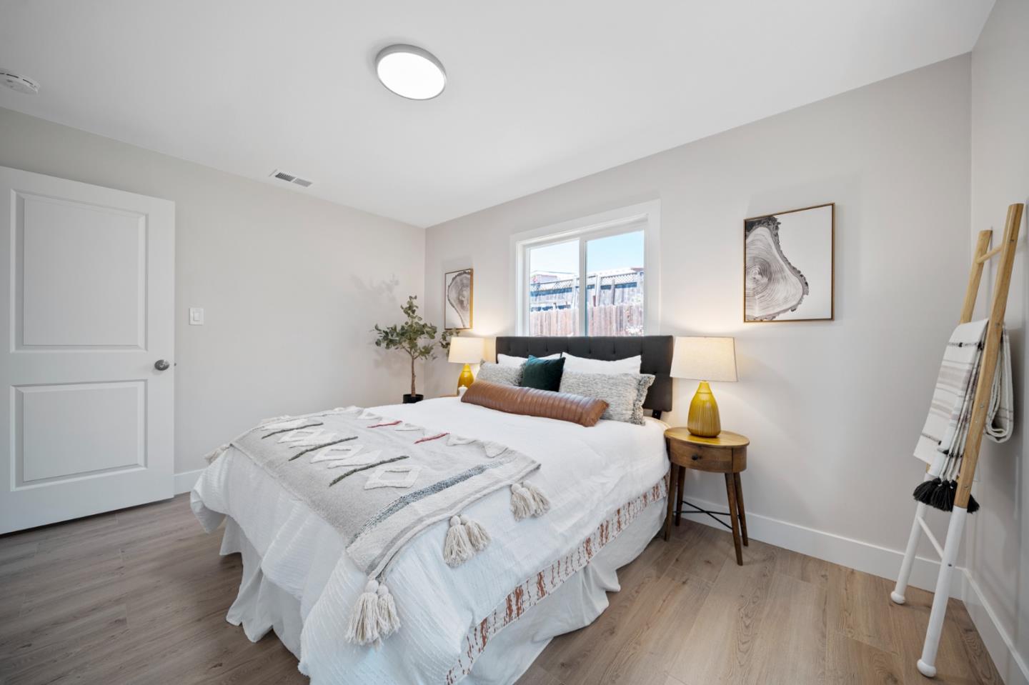 838 Newman DR