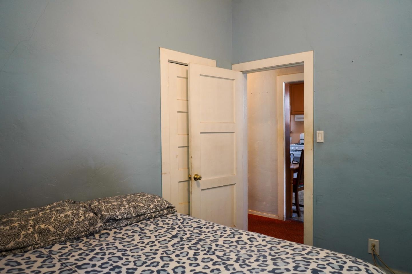 1056 W San Fernando ST