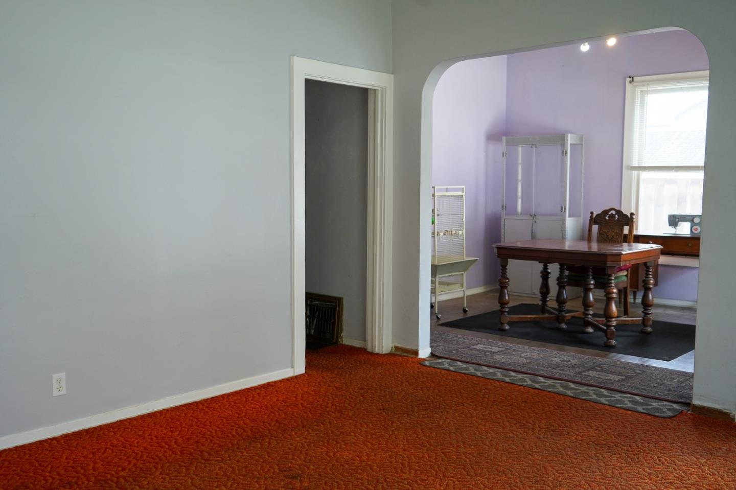 1056 W San Fernando ST