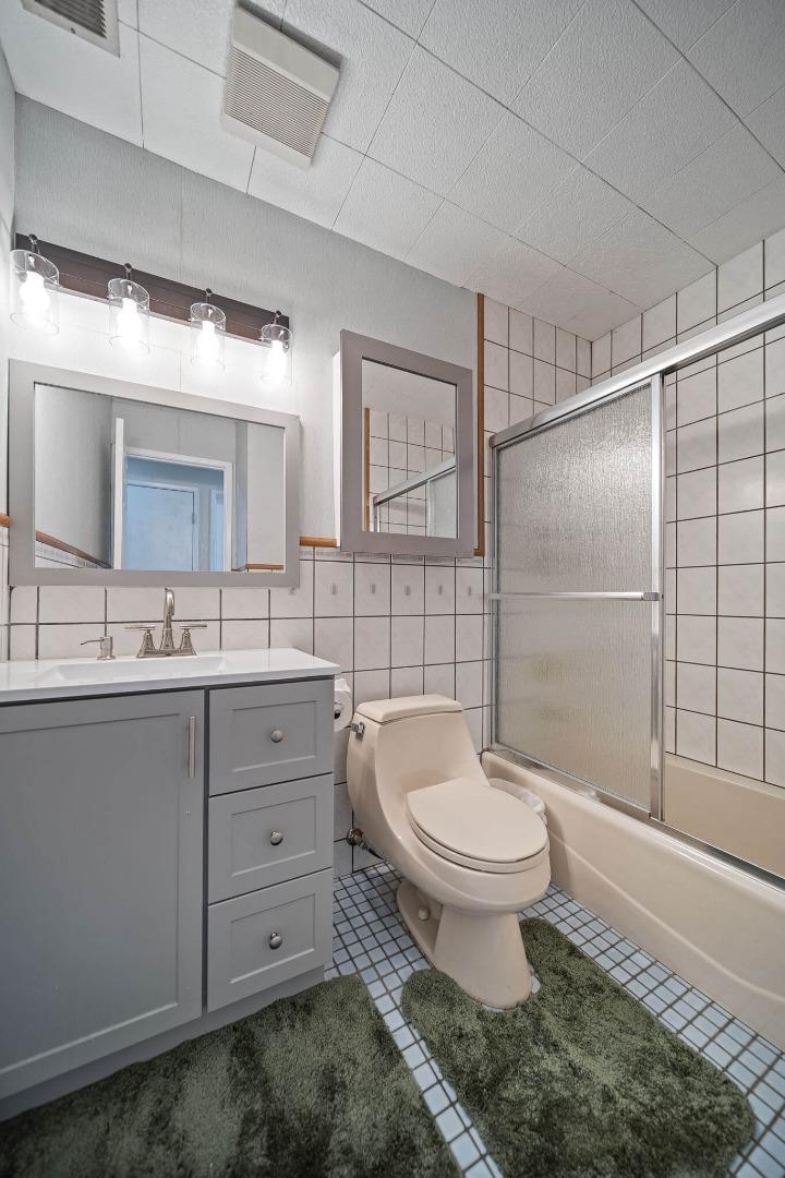 1634 Rue Avati