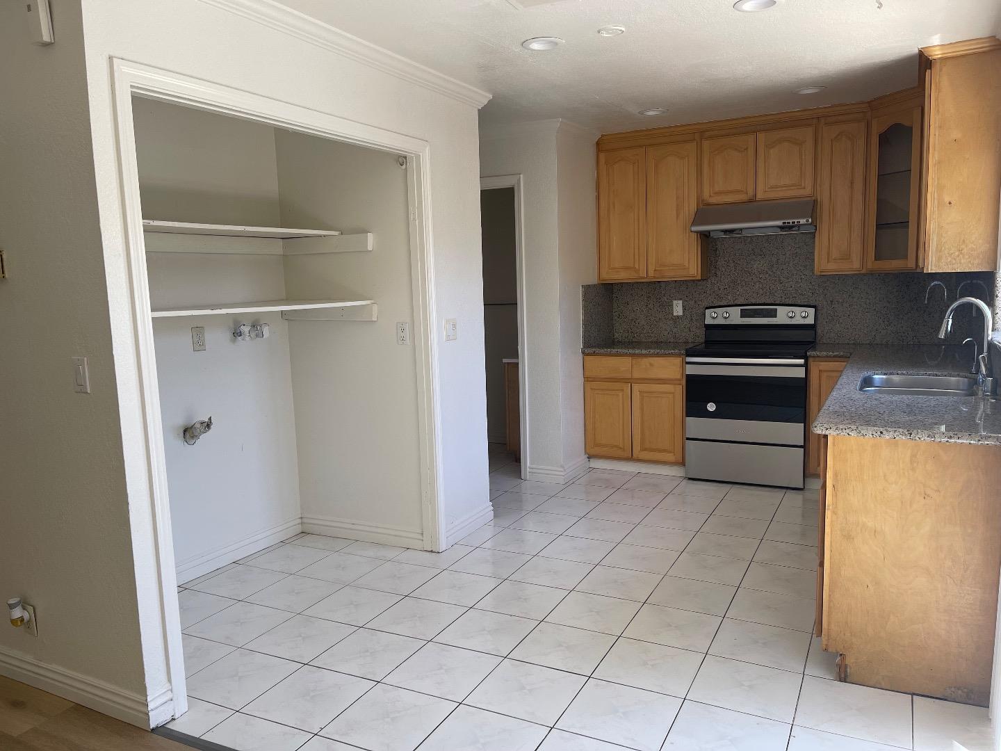 231 El Rancho Verde DR