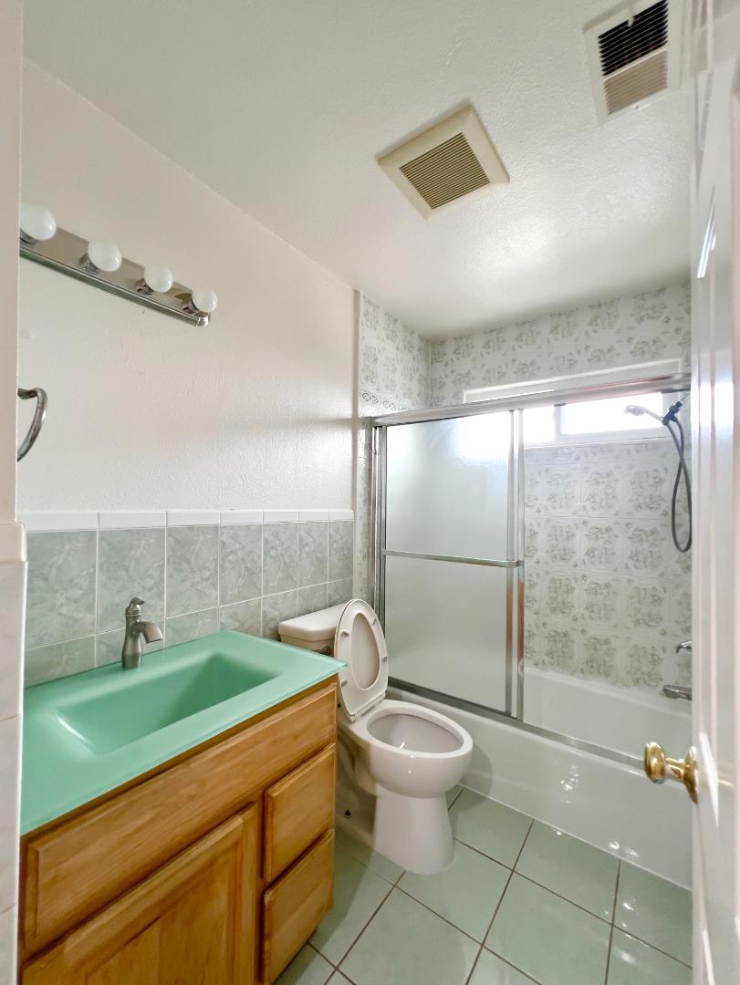 231 El Rancho Verde DR