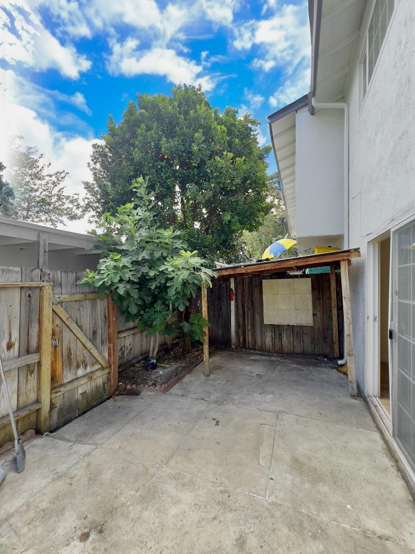 231 El Rancho Verde DR