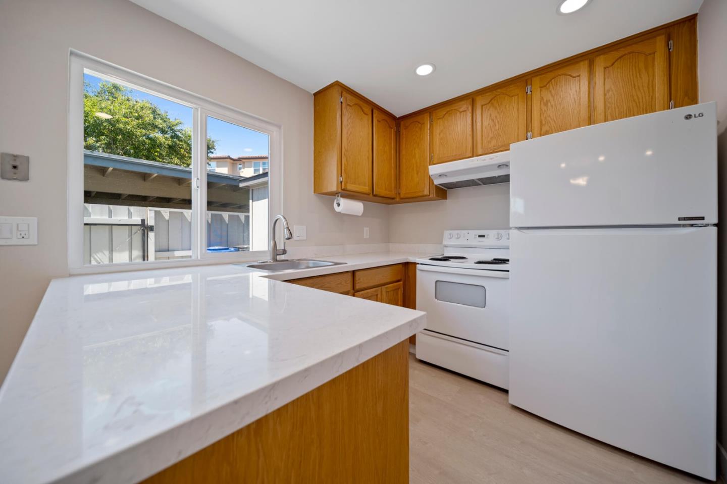34631 Bahama CMN