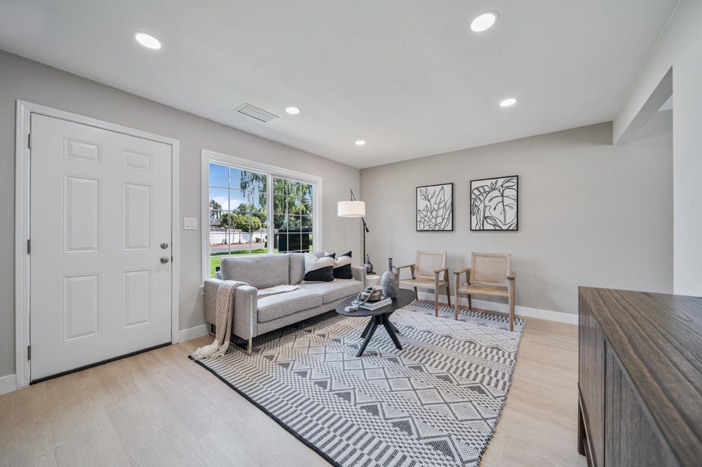 34631 Bahama CMN