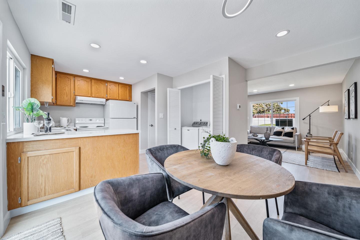34631 Bahama CMN