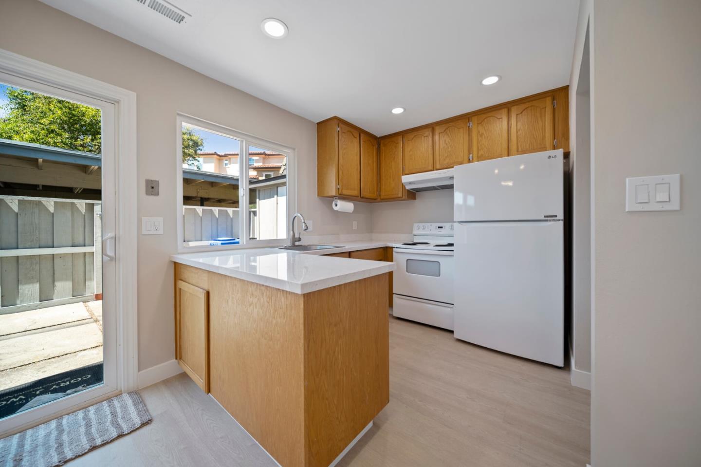 34631 Bahama CMN