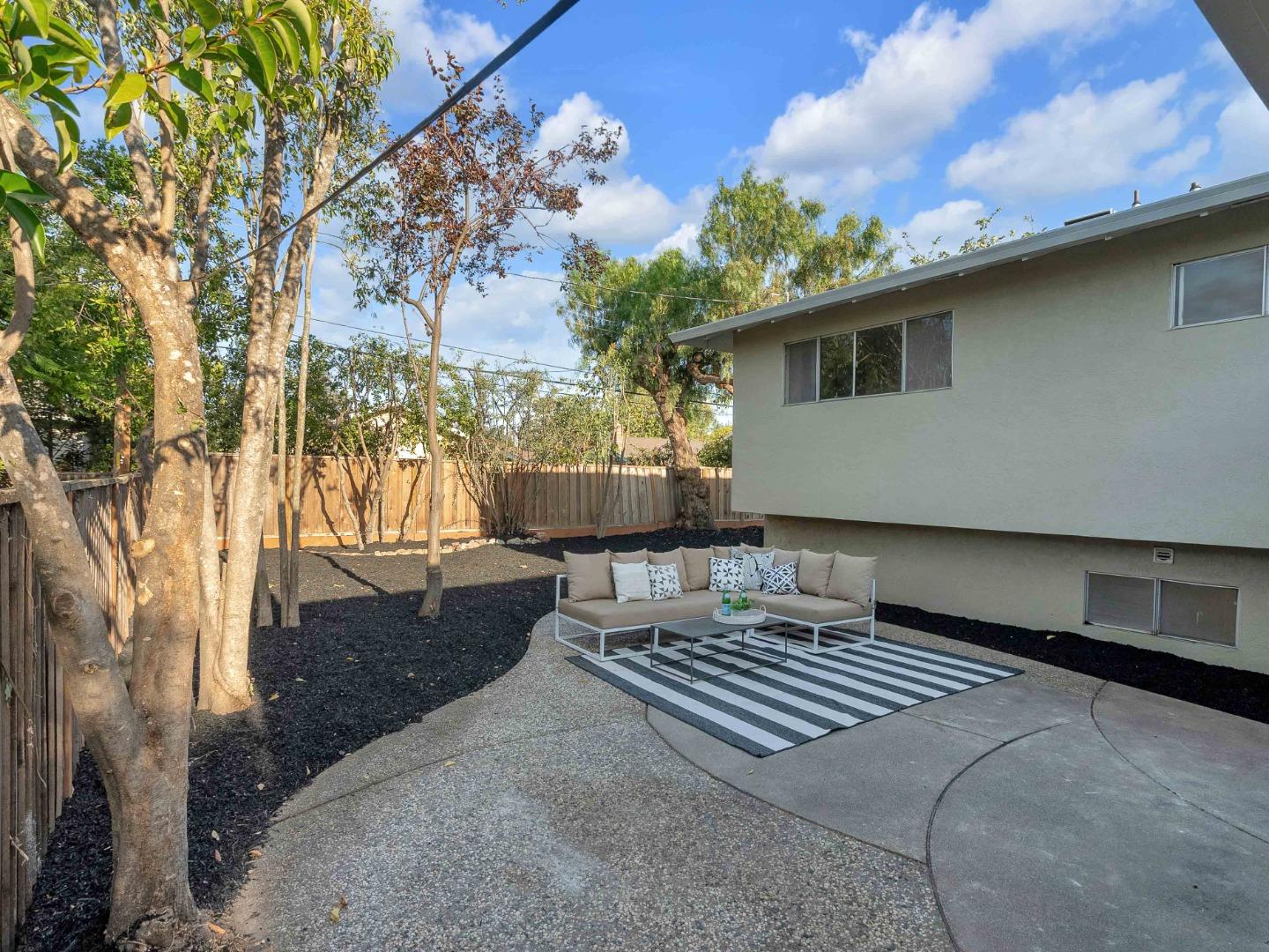 1536 Bittern DR