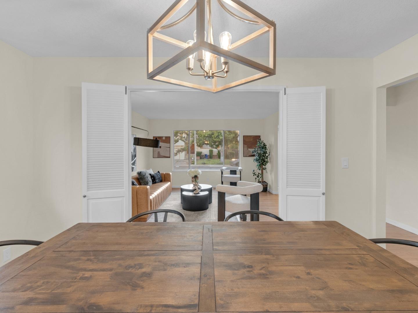 1536 Bittern DR