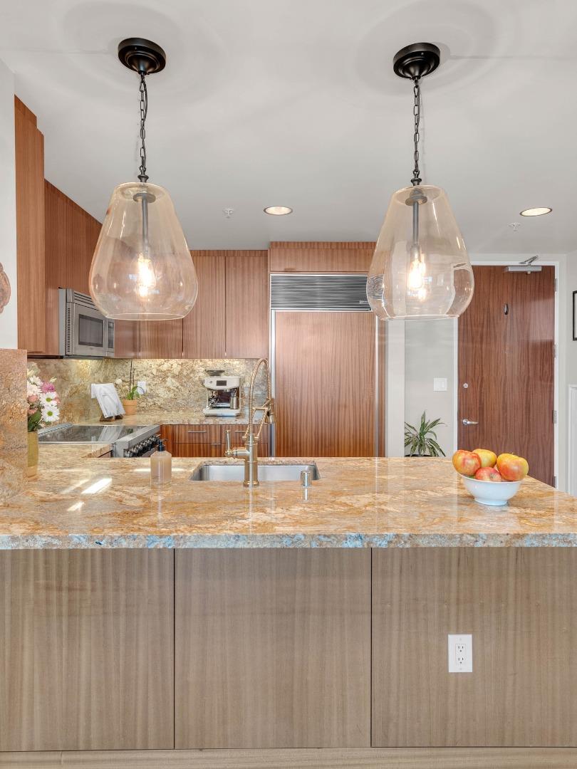 38 N Almaden BLVD 2008