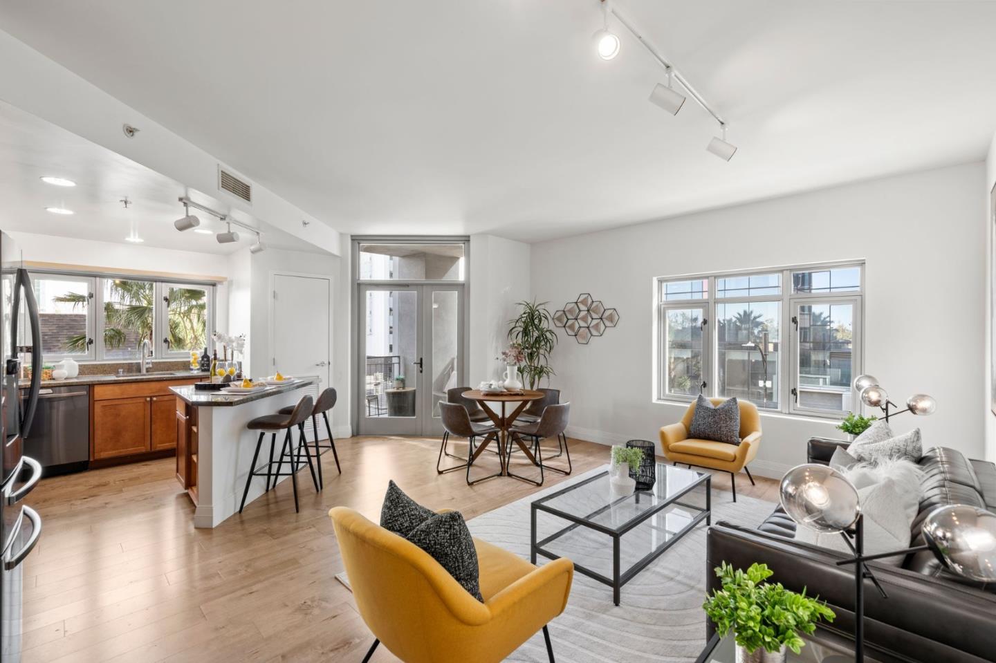 175 W Saint James ST 401