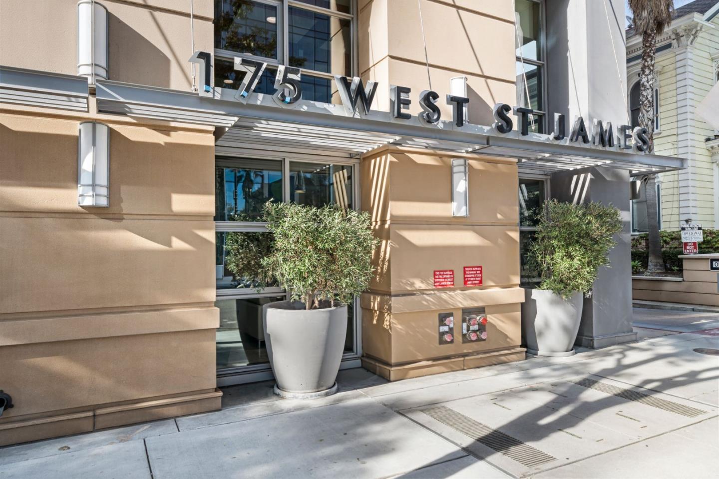 175 W Saint James ST 401