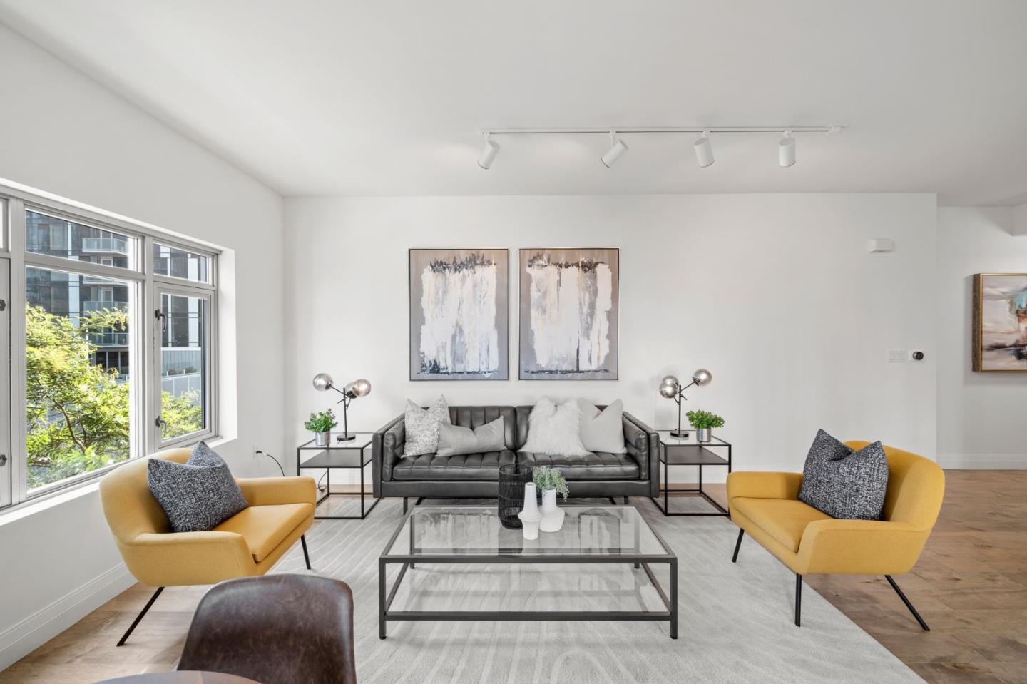 175 W Saint James ST 401