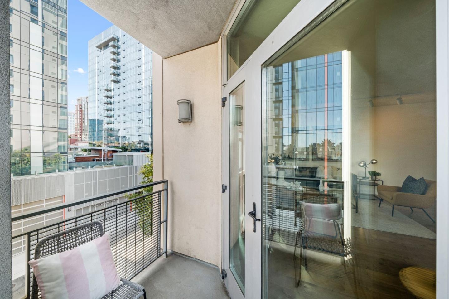 175 W Saint James ST 401