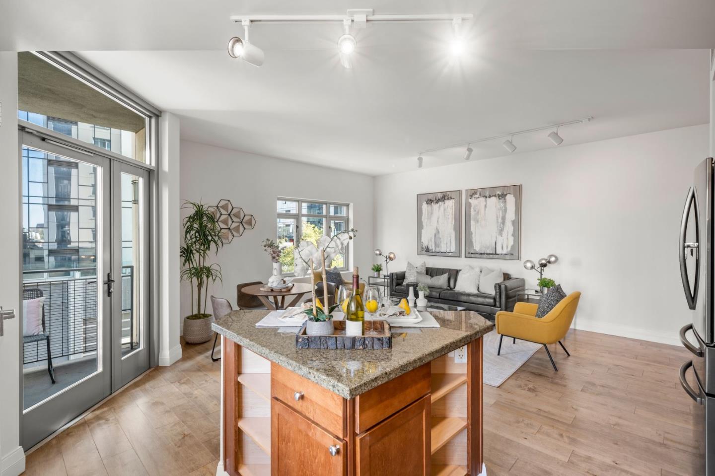 175 W Saint James ST 401