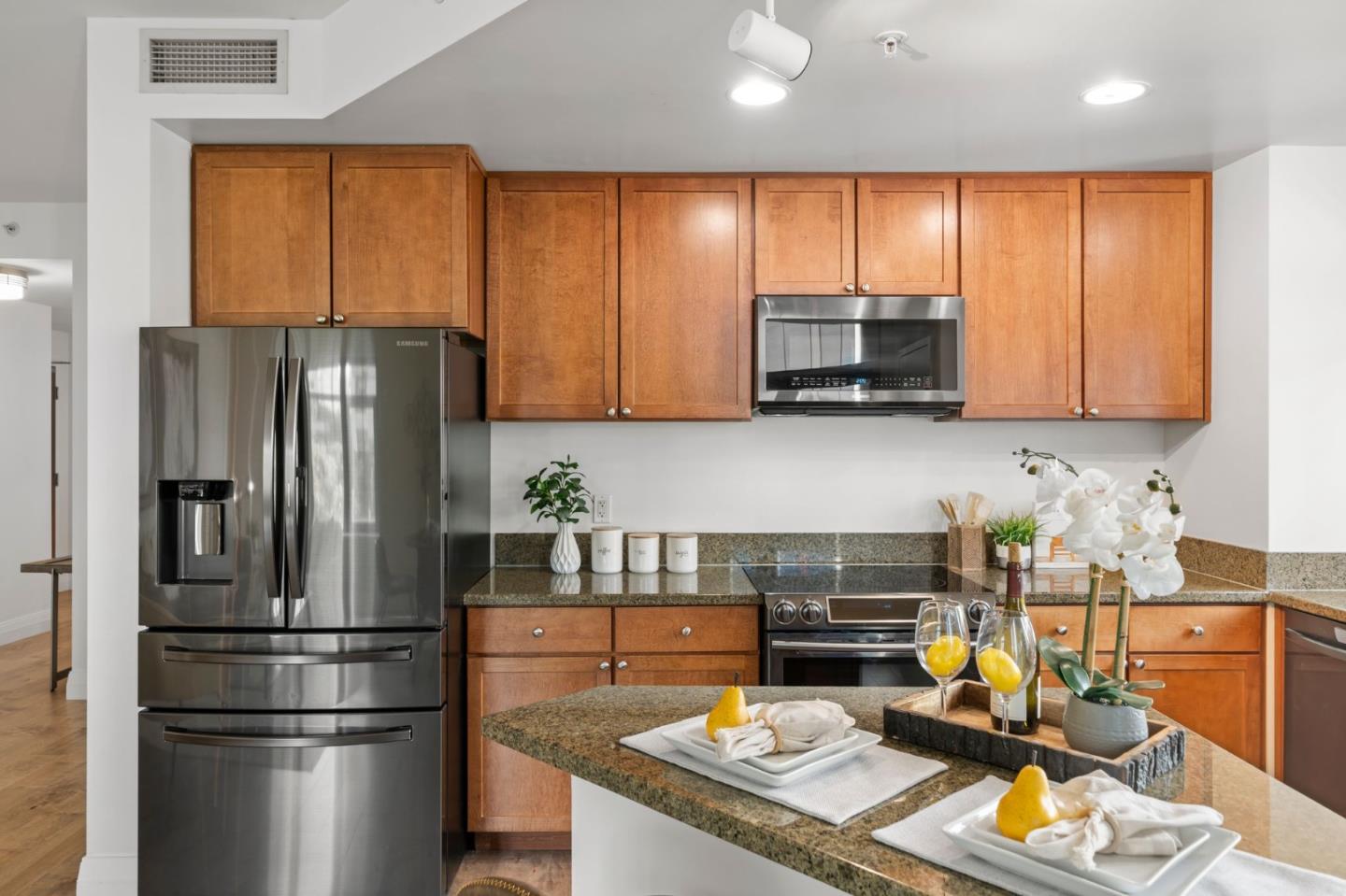 175 W Saint James ST 401